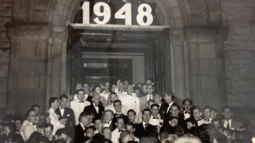 Class of 1948 singalong on Sayles Hall steps
