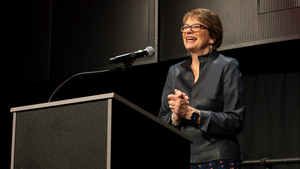President Paxson speaks at Reunion class dinner.