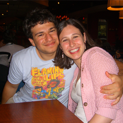 Andrew Garin ’09 (left) and Allison Bernstein ’09 (right) posing for a photo.